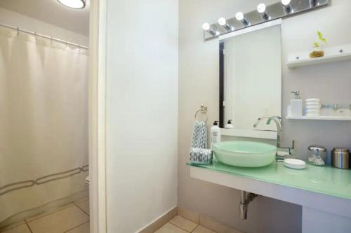 Photo #3 of Apartamento con vistas al mar Isla Verde Puerto Rico in Carolina, Puerto Rico
