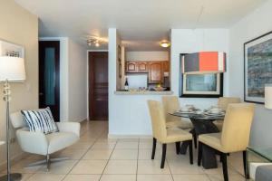 Photo #5 of Apartamento con vistas al mar Isla Verde Puerto Rico in Carolina, Puerto Rico