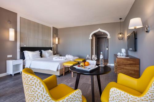 Photo #2 of AP Oriental Beach - Adults Friendly in Portimão, Portugal