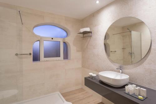 Photo #3 of AP Oriental Beach - Adults Friendly in Portimão, Portugal