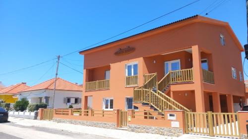 Photo #3 of Guesthouse Beach Break in Peniche, Portugal