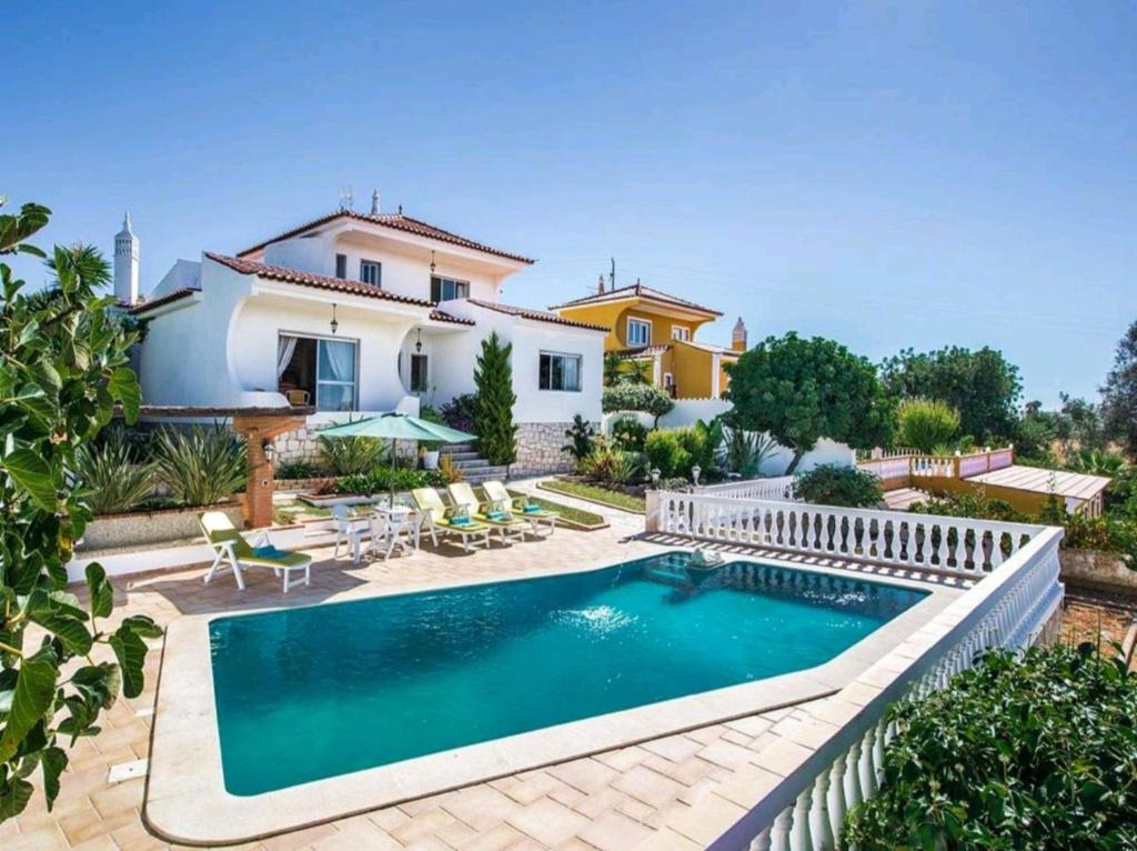 Photo of VILLA SALGADOS, near ALBUFEIRA, with Private Pool, 5 minutes from Gale Beach in Guia, Portugal