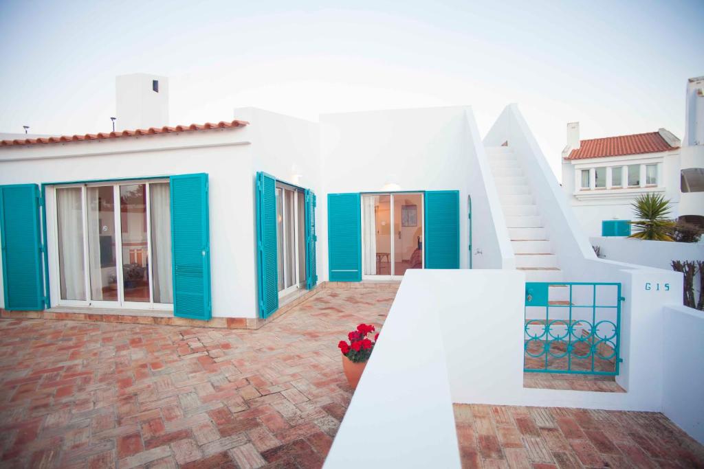 Photo of Cozy summer house in Alvor, Portugal