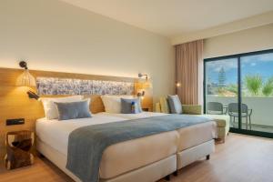 Photo #5 of Sentido Galosol in Caniço, Portugal
