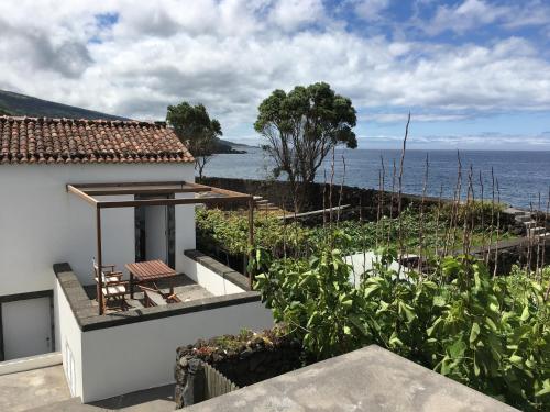 Photo #3 of Casa Comprida in Santo Amaro, Portugal