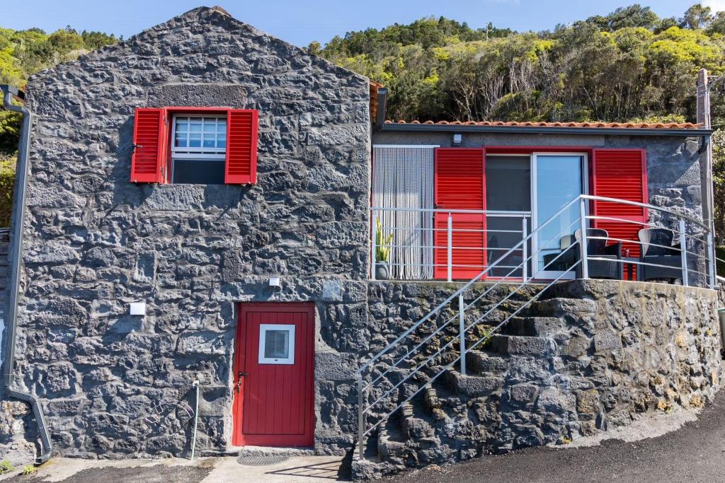 Photo #1 of Cantinho dos Cagarros in Ribeira Seca, Portugal
