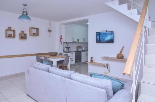 Photo #3 of Sunrise House- 4 bedroom house with amazing sunrise over the sea 8 guests in Vila Franca Do Campo, Portugal