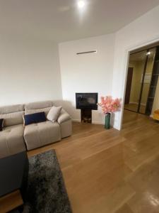 Photo #5 of Prestige élégant in Lisboa, Portugal