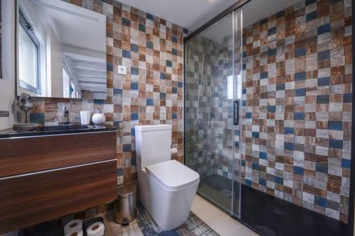 Photo #3 of Monchique Islet View House T2 in Fajã Grande, Portugal