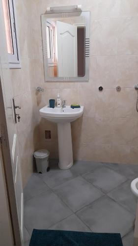 Photo #2 of Nalabba in Dakar, Senegal