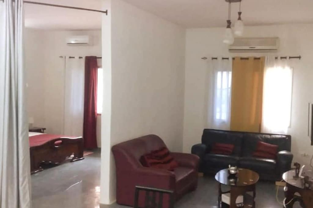Photo #1 of Grand studio climatisé 5' mer accès Dakar in Dakar, Senegal
