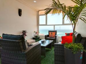 Photo #6 of Vue ocean Almadies 300m2 3CH avec SDB Clim WiFi in Dakar, Senegal