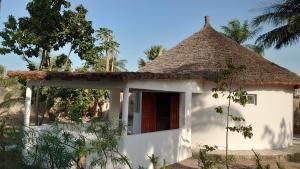Photo #4 of Case traditionnelle diola au bord de l'océan in Cap Skirring, Senegal
