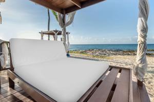 Photo #5 of Hilton Vacation Club Flamingo Beach Sint Maarten in Philipsburg, Sint Maarten