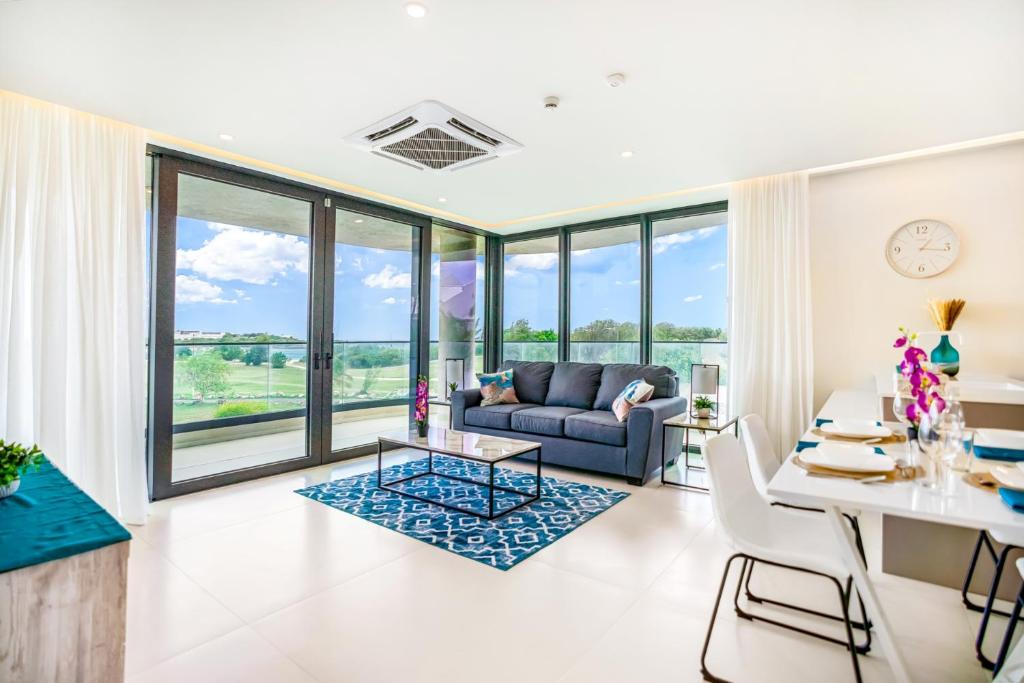 Photo of Luxury Oceanview 1BR on beach in Cupecoy, Sint Maarten