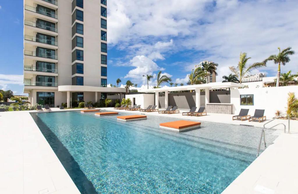 Photo of B1401 - Fourteen at Mullet Bay, Luxurious and Cosy 2bed apartment with the sea view in Cupecoy, Sint Maarten