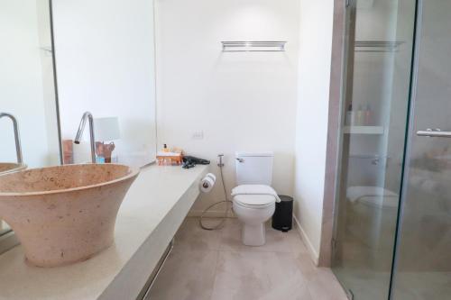 Photo #3 of Bandara Beach Resort, Phuket in Wichit, Thailand