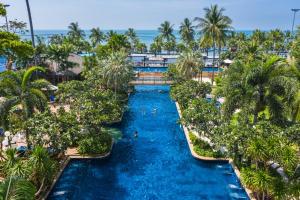 Photo #4 of Jomtien Palm Beach Hotel and Resort in Muang Pattaya, Thailand