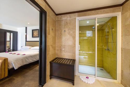 Photo #3 of Andaman White Beach Resort - SHA Plus in Tambon Sakoo, Thailand