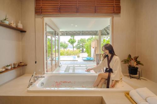 Photo #3 of Sirarun Resort in Ang Thong, Thailand