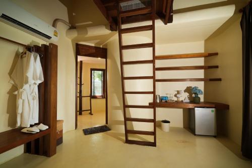 Photo #3 of Nangyuan Island Dive Resort in Tambon Ko Tao, Thailand