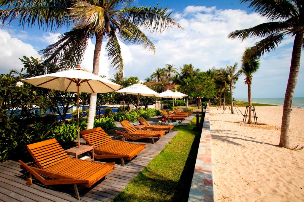 Photo #1 of Kuiburi Hotel & Resort in บ่อนอก, Thailand