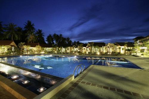 Photo #3 of Kuiburi Hotel & Resort in บ่อนอก, Thailand