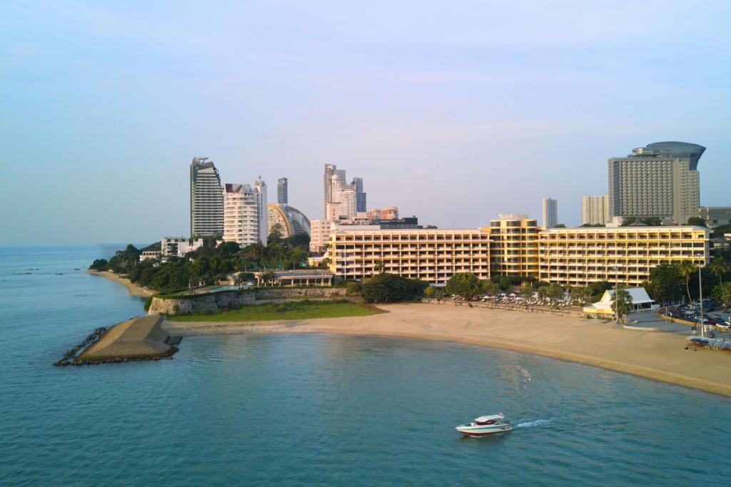 Photo of Dusit Thani Pattaya in Muang Pattaya, Thailand
