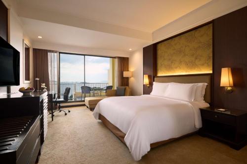 Photo #3 of Dusit Thani Pattaya in Muang Pattaya, Thailand