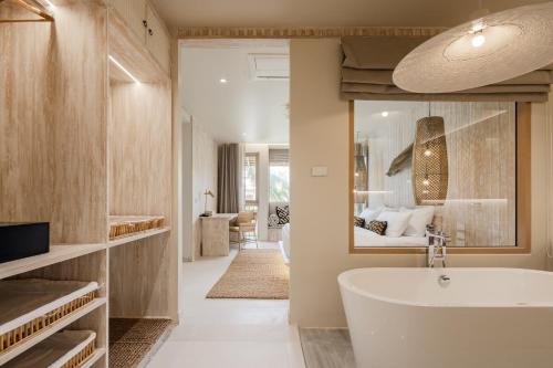 Photo #2 of Phangan Bayshore Resort Koh Phangan in Tambon Ban Tai, Thailand
