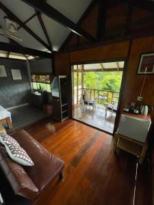 Photo #5 of Oon Lee Bungalows in Ko Siboya, Thailand