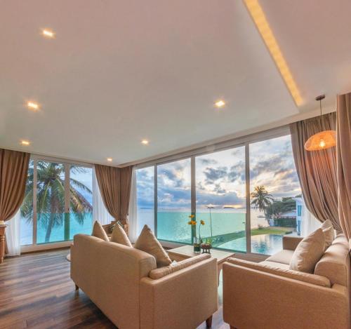 Photo #2 of Vannee Golden Sands Beachfront Resort in Tambon Ban Tai, Thailand