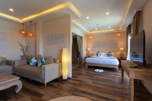 Photo #5 of Vannee Golden Sands Beachfront Resort in Tambon Ban Tai, Thailand