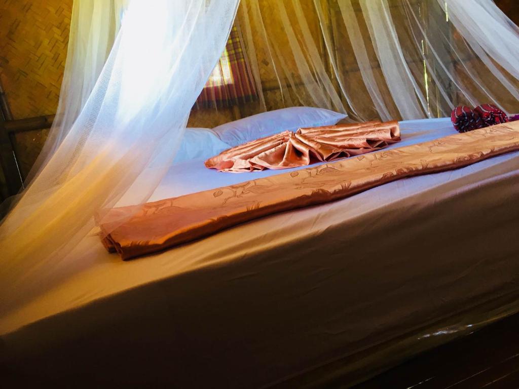 Photo #1 of Koh Phaluai Beach Bangalow in Tambon Ang Thong, Thailand