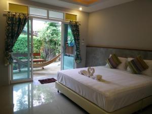 Photo #5 of Benjamin's Hut in Koh Phangan, Thailand