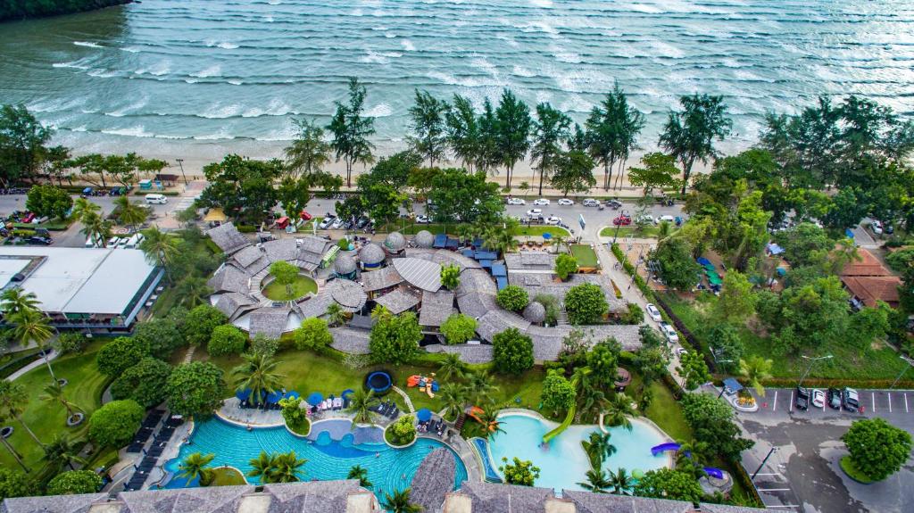 Photo #1 of Holiday Ao Nang Beach Resort, Krabi in Tambon Ao Nang, Thailand