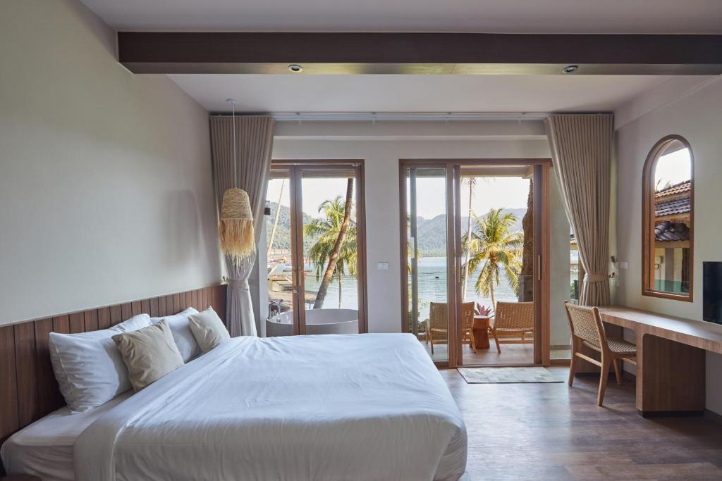 Photo #1 of Resolution Resort in ตำบล เกาะช้างใต้, Thailand