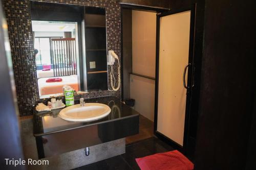 Photo #2 of Silversand Resort in Amphoe Mueang Rayong, Thailand