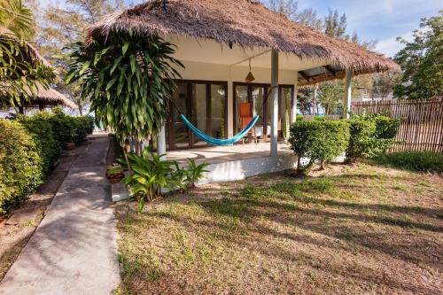 Photo #3 of Mumsa Beach Resort & Restaurant in Huay yang, Thailand