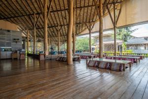 Photo #4 of Baan Ploy Sea in Tambon Phe, Thailand