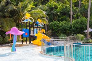 Photo #4 of The Fair House Beach Resort & Hotel in Bo Put, Thailand