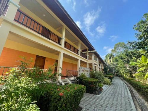 Photo #2 of Kaibae Hut Resort in Tambon Ko Chang, Thailand