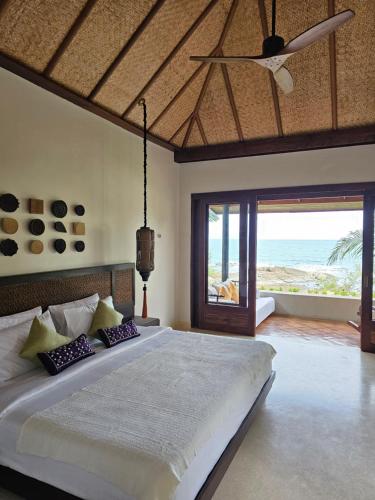 Photo #2 of Samed Tamarind Beach Resort in Tambon Phe, Thailand
