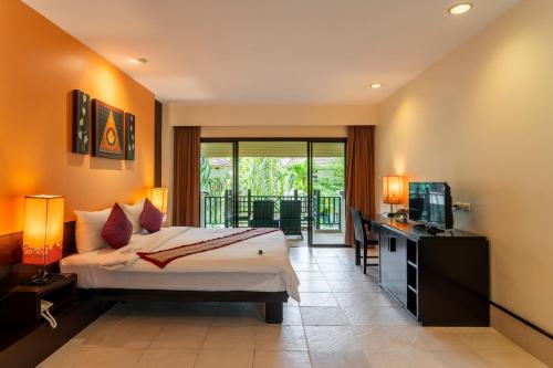Photo #2 of Baan Khaolak Beach Resort in Tambon Khuekkhak, Thailand