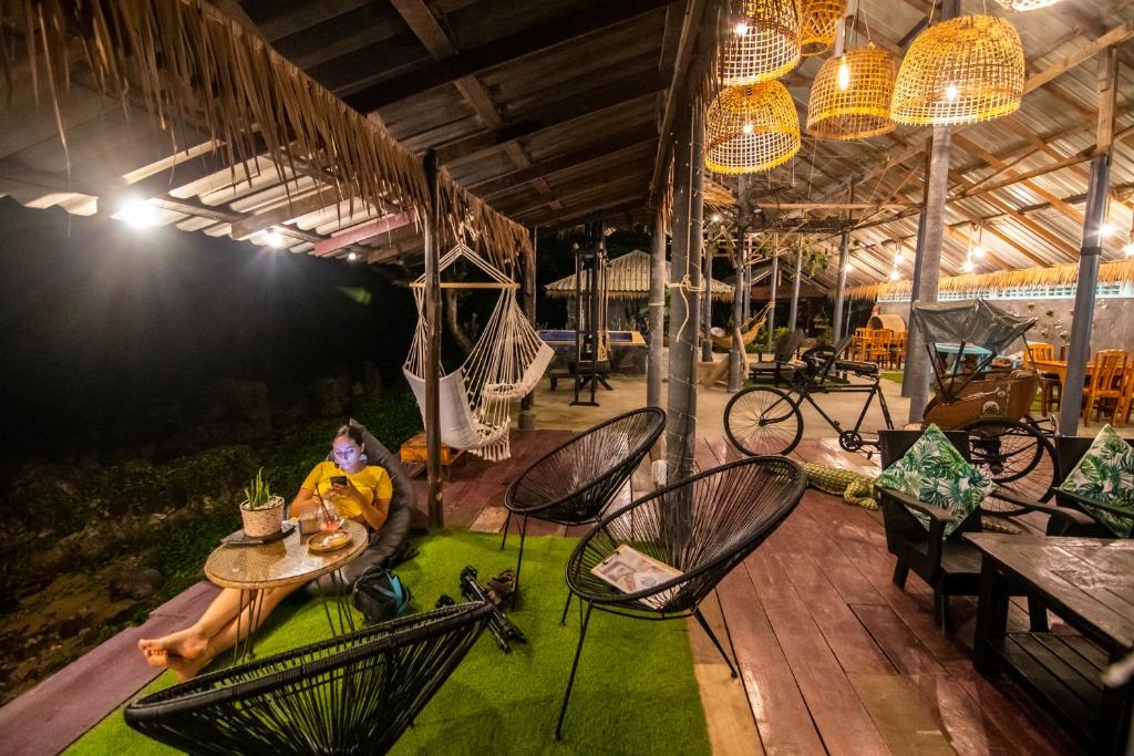 Photo #1 of Cliff Cottage in Ko Chang, Thailand