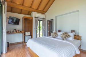 Photo #5 of Medee Resort in Tambon Ko Kut, Thailand