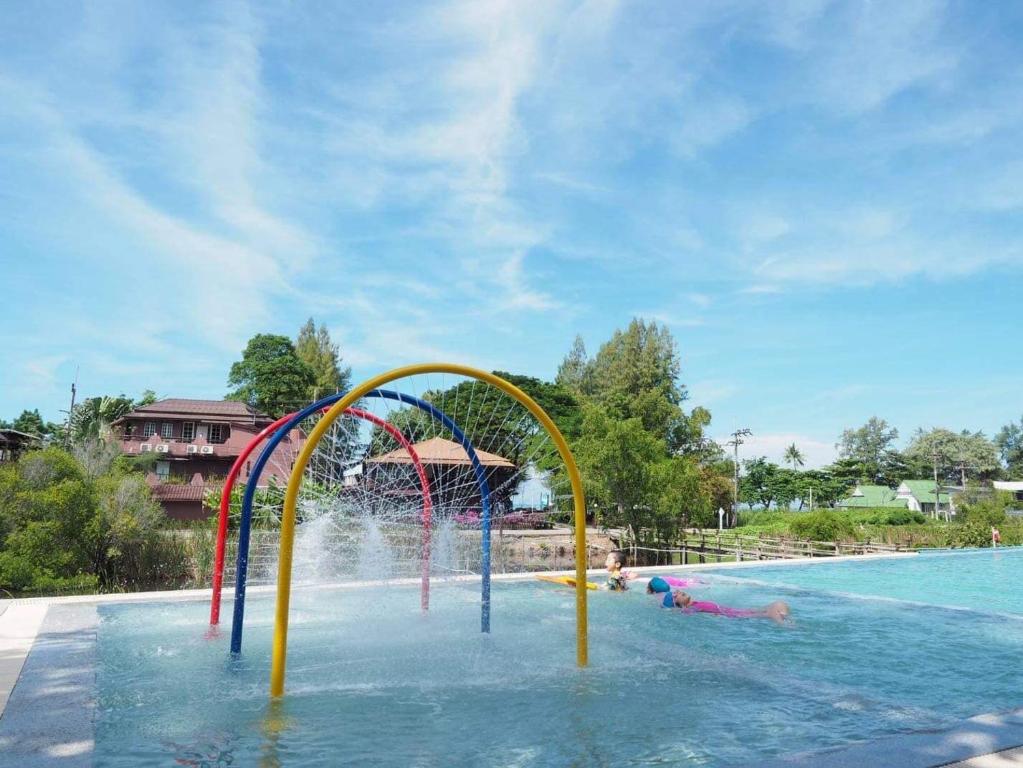 Photo of Baan Imm Sook Resort in Tambon Khlong Khut, Thailand