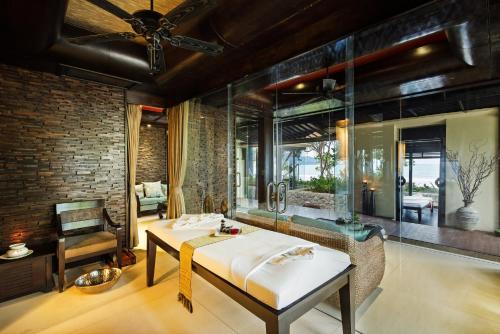 Photo #3 of Impiana Beachfront Resort Patong, Phuket in Tambon Patong, Thailand