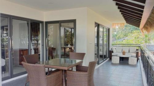 Photo #2 of Sunrise Beach Resort in Amphoe Ko Chang, Thailand