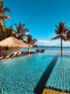 Photo #4 of Sunrise Beach Resort in Amphoe Ko Chang, Thailand